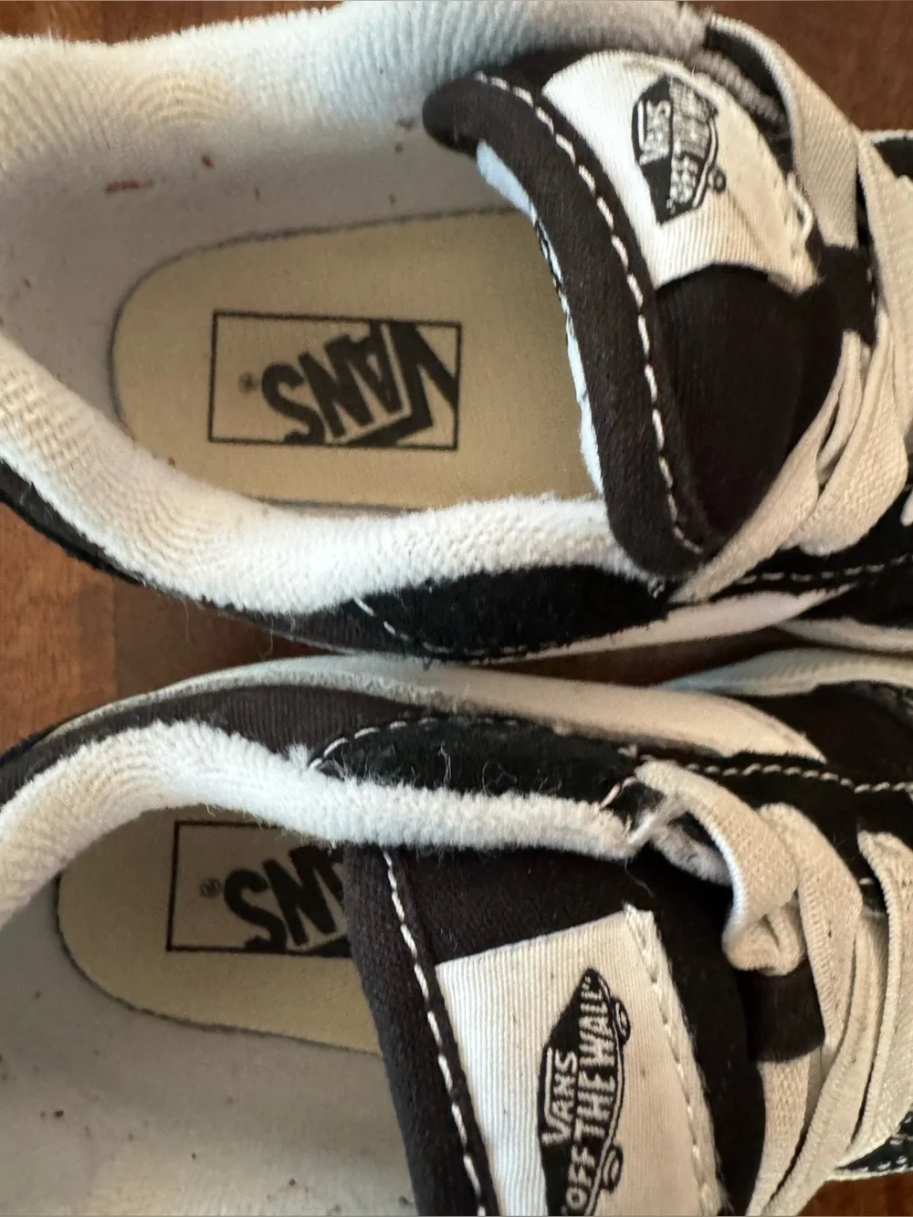 🖤🤍 Vans Old Skool Toddler Sneakers Size 9 Classic Skate Shoes 👟